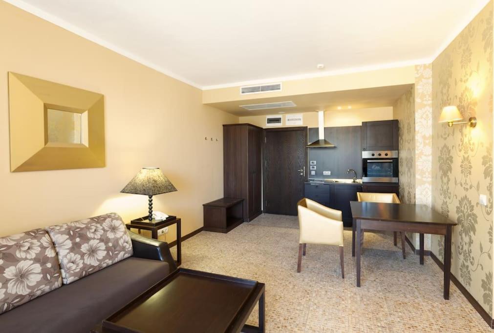 Royal Beach Apartment Barcello B Sunny Beach Buitenkant foto